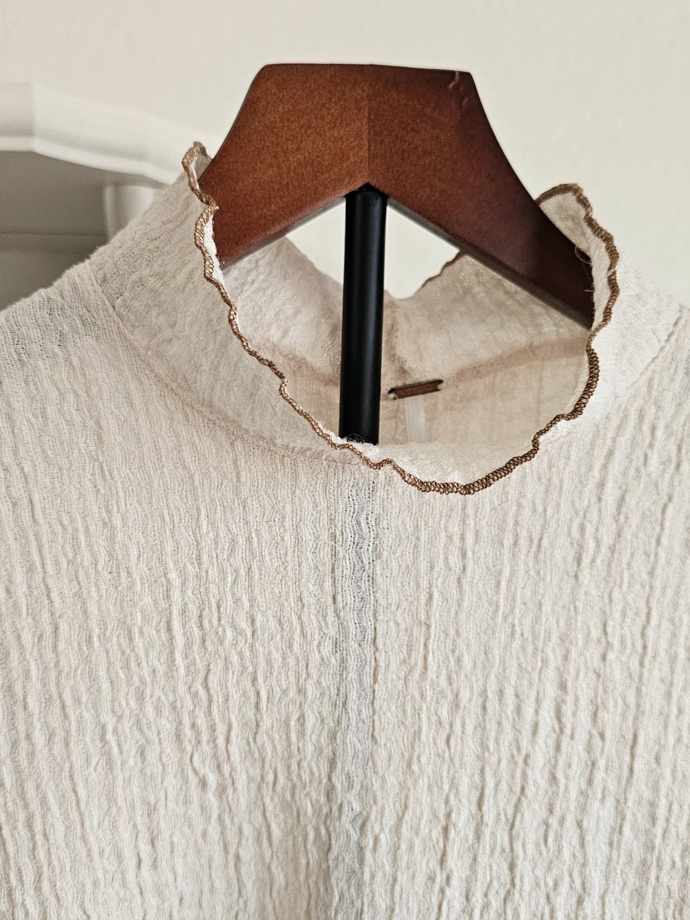 Free People Cream Textured Puff-Sleeve Mock Neck Top, Women's Medium